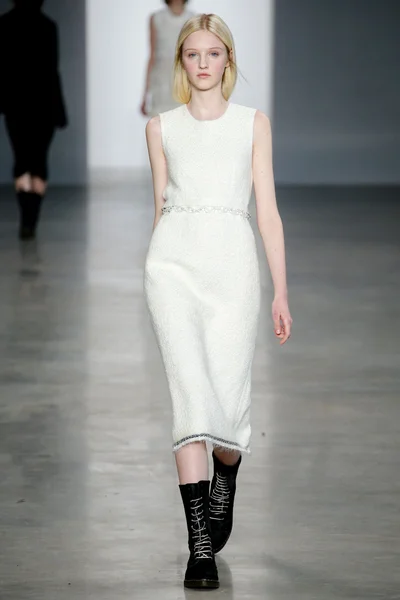 Look 30